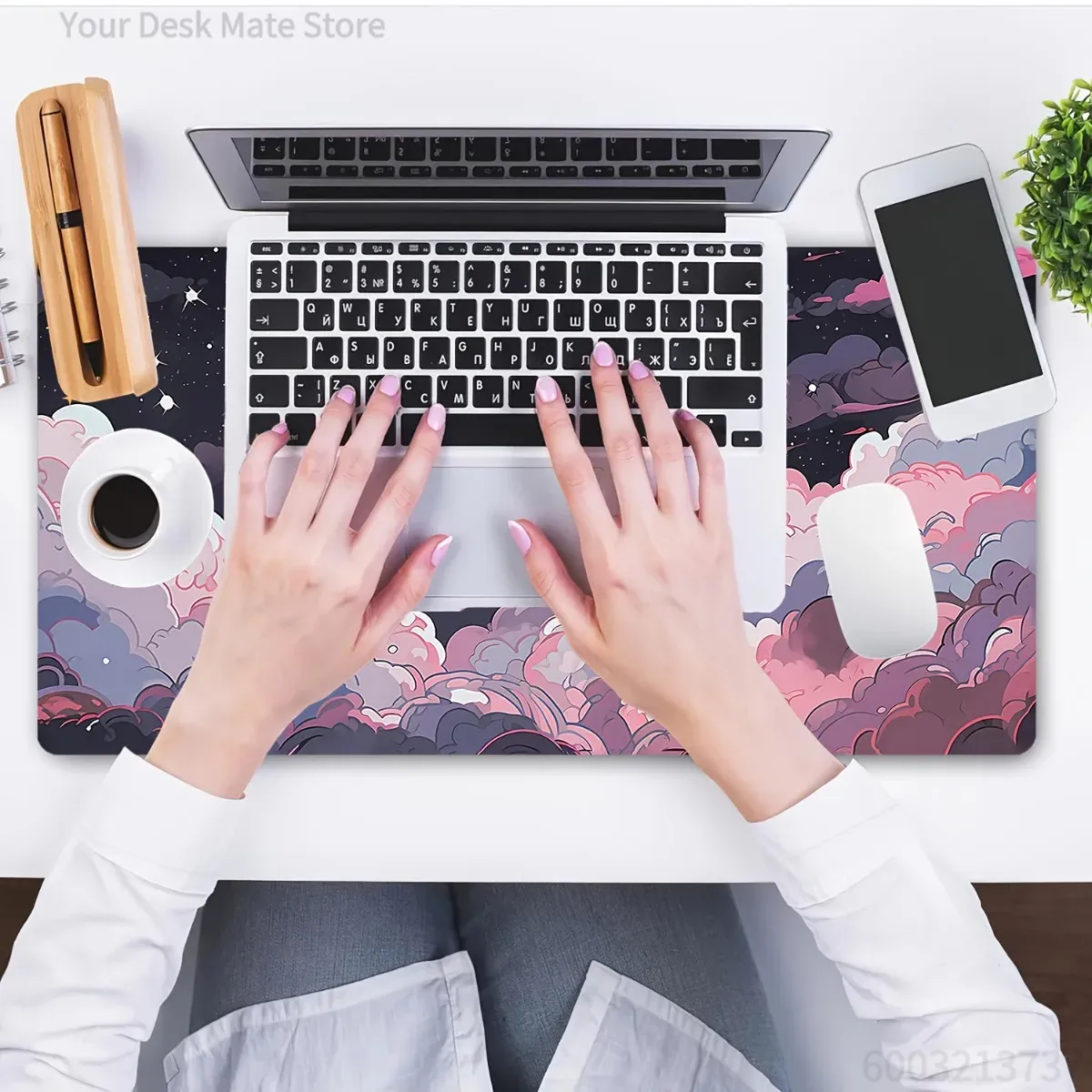 Милый розово-фиолетовый аниме- – обзор и цена Desk Setup Pc And Laptop